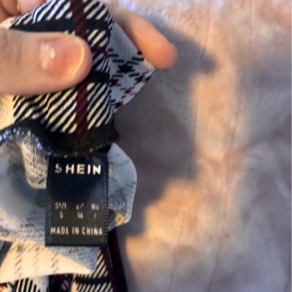 Shein Skirt - Picture 3 of 4